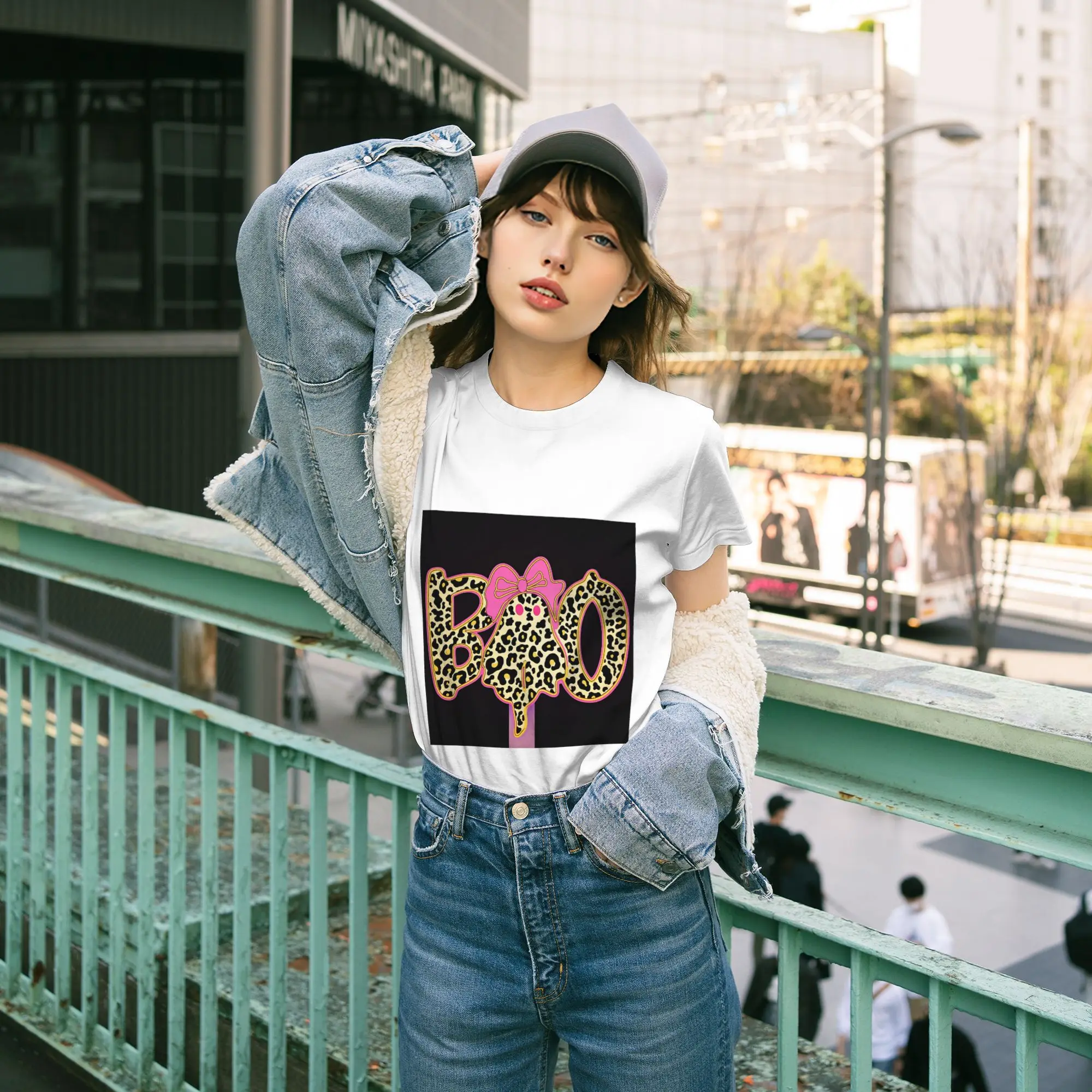 Leopard Print Cake Topper T-Shirt Pink Bow Design 200g Ladies Casual Tee