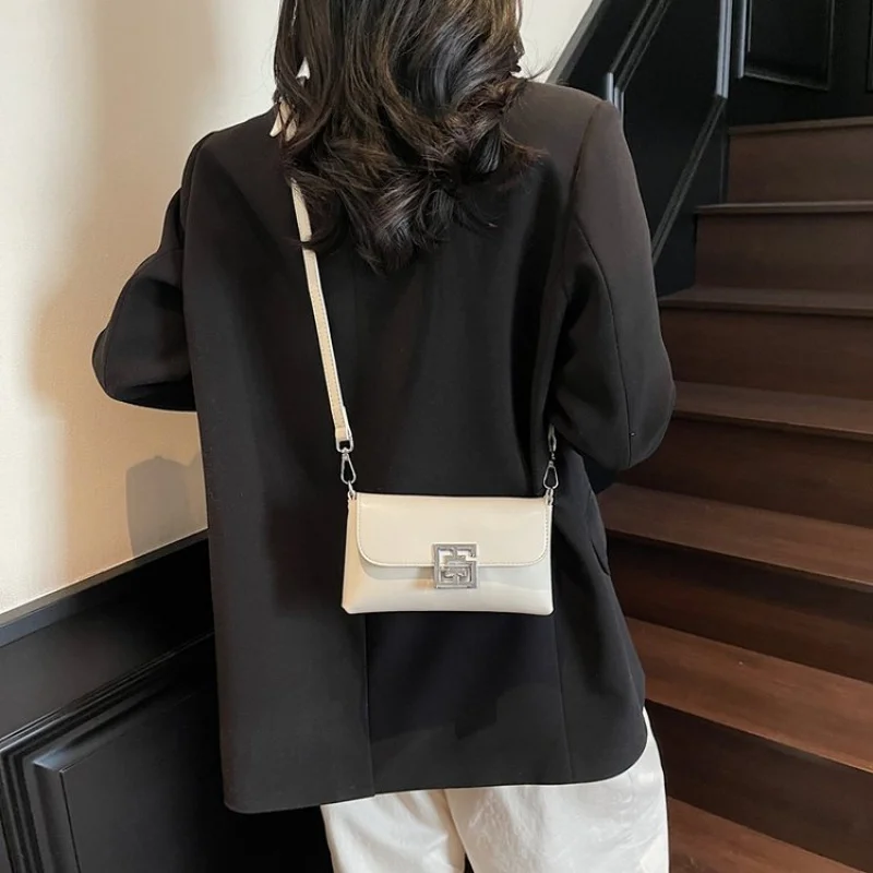 

Famous Designer Leather Women's Crossbody Bag Luxury Brand Fashionable Classic Elegant Commuter Daily Bag