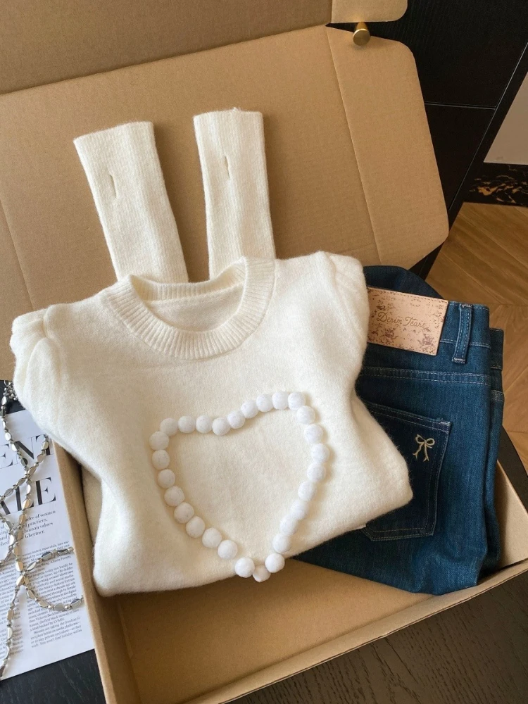 Korean Style Solid Color Slimming O-Neck New Year Sweater Women Vintage Y2k Heart Design Sense Long Sleeve Knit Pullover