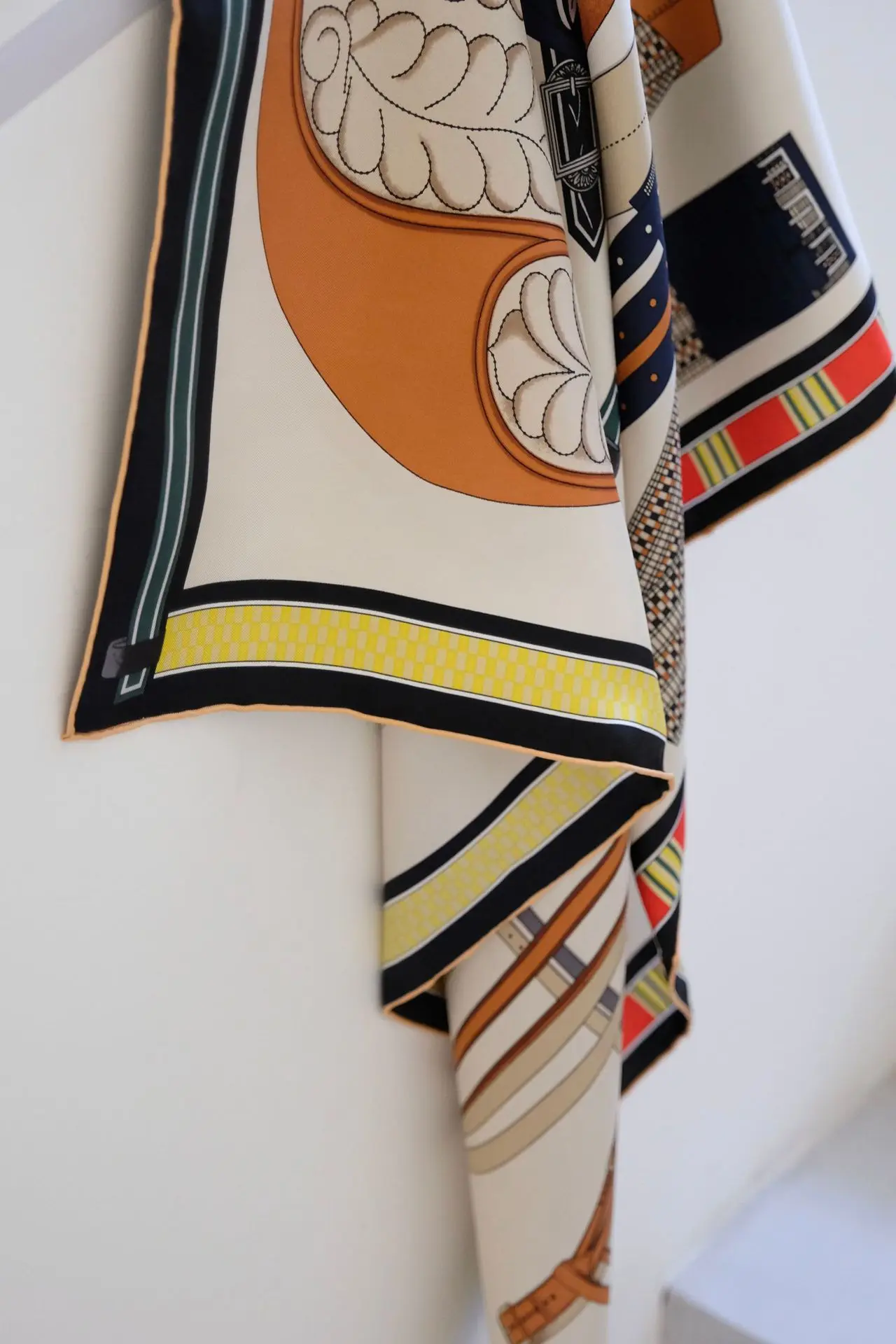 Marka Design moda kobiety jedwabne kwadratowe szaliki szalik 90*90cm Lady jedwabny szal luksusowa chustka na głowę chustka darmowa wysyłka