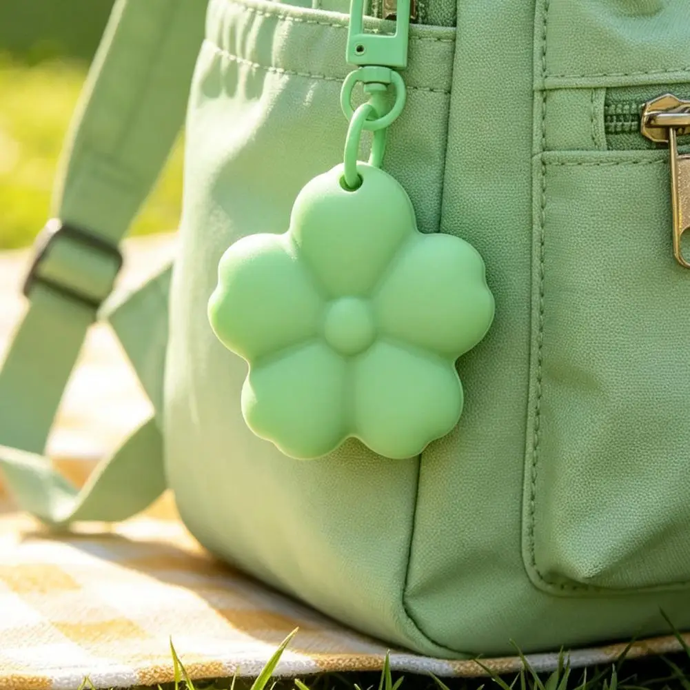 Balm Organizer Keychain Silicone Flower Lipstick Holder Keychain Portable Lip Balm Carrier for Backpack Handbag Travel for Women