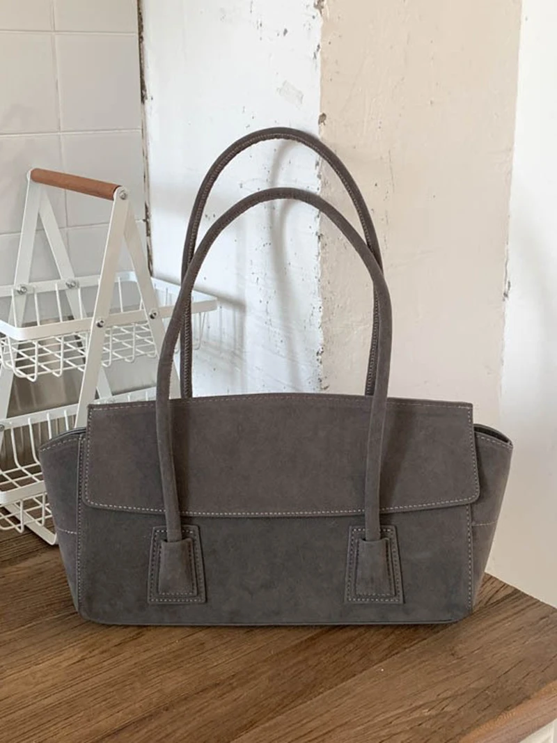 اليورو الأمريكية نمط ماتي جلد الغزال حقيبة يد الإناث شتاء جديد واسعة ترابيز حمل حقيبة كتف الإبط الفاخرة