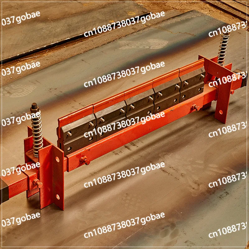 Sweeper conveyor belt cleaner directly from the manufacturer
