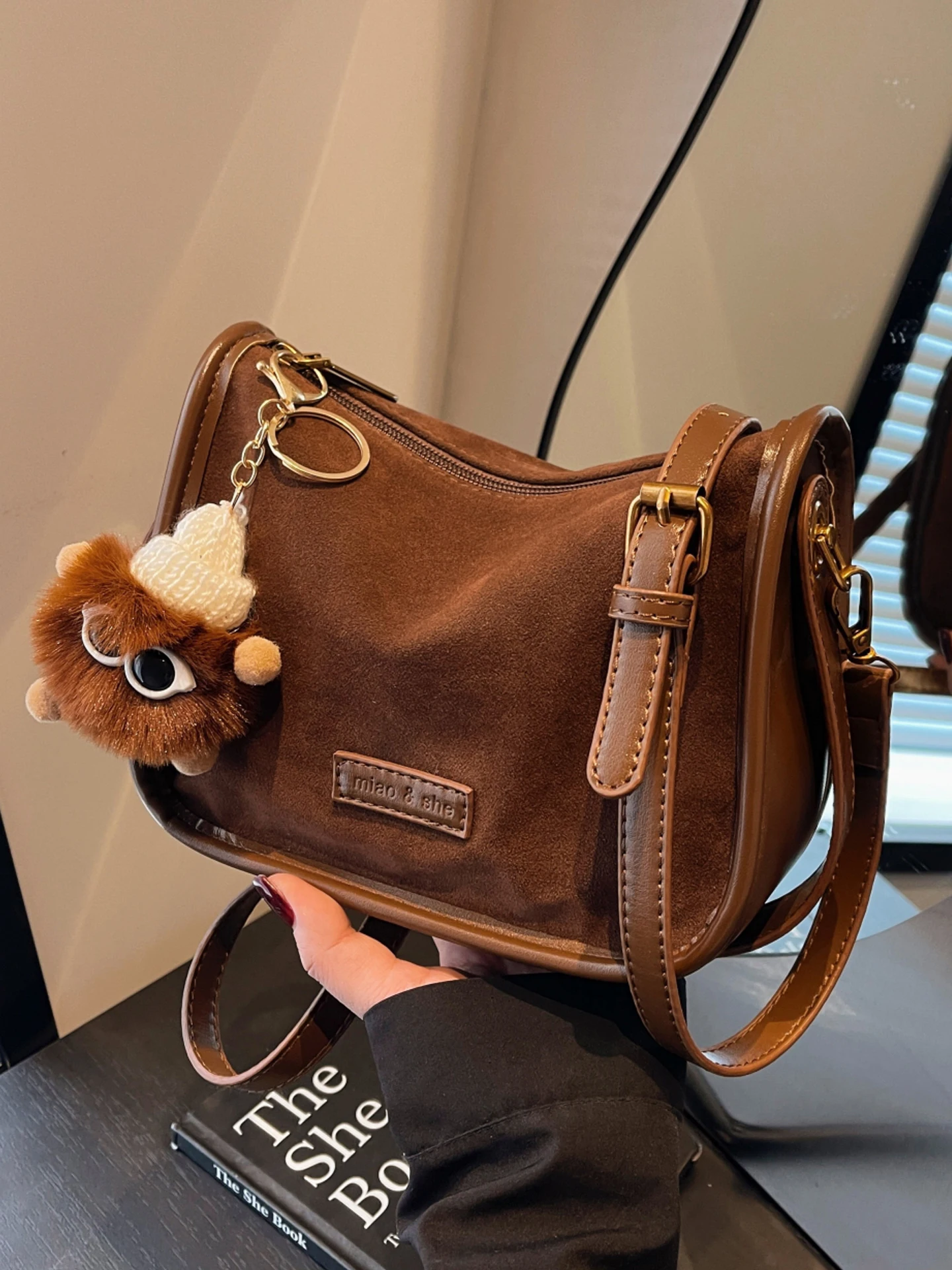 

Замшевая сумка через плечо, женская модная универсальная сумка на одно плечо, высококачественная повседневная сумка в стиле ретро