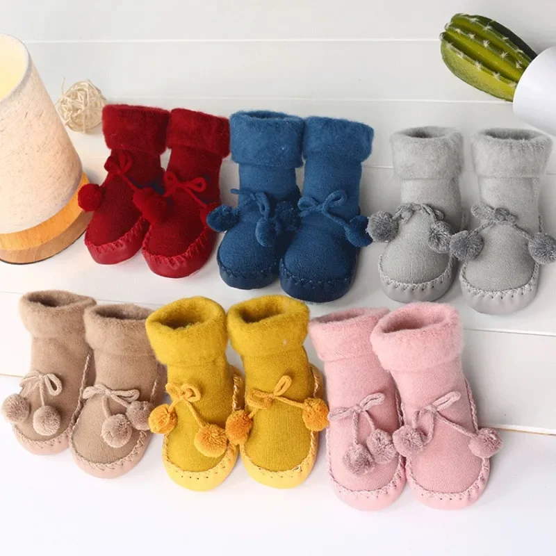 Nuovi calzini per bambini da pavimento per bambini, spessi, caldi, antiscivolo, per ragazzi e ragazze