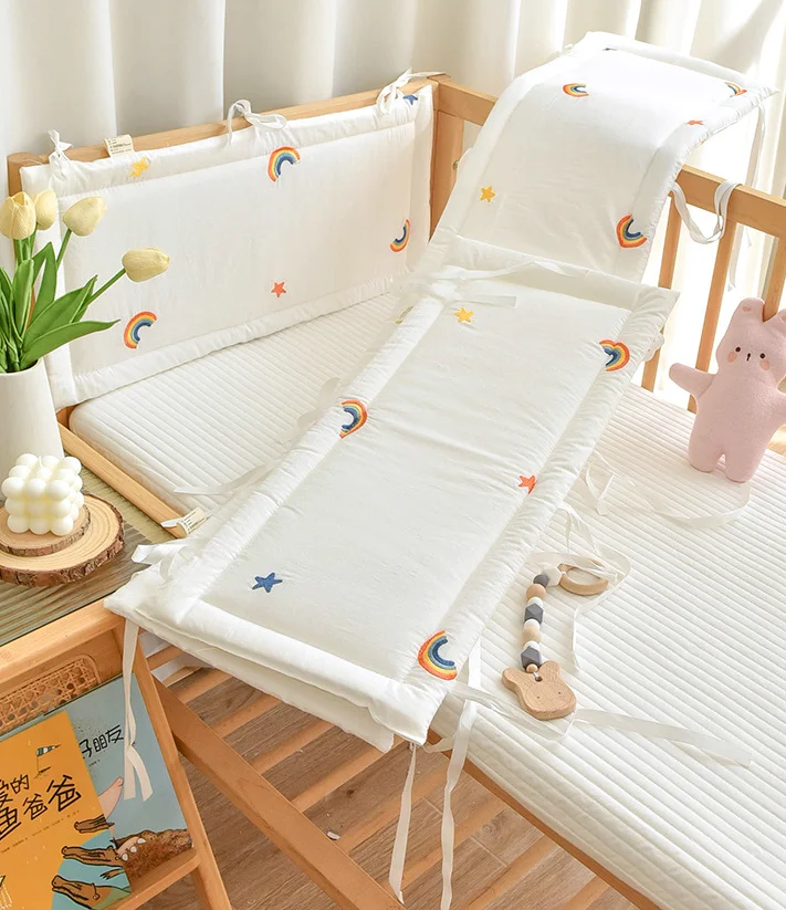 Newborn Bedding Bumper Cotton Infant Crib Liner Detachable One-piece Around Cushion Cartoon Animal Baby Crib Bumper Protector