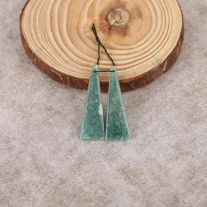 

Natural Stone Green Chalcedony Pendants Beads 38x13x3mm 4.2g for Women's DIY Beauty Jewelry Making Accessories