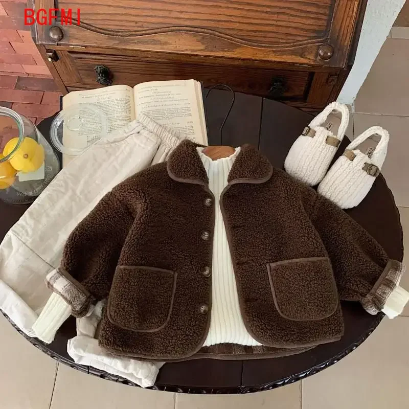 High-quality Boys Velvet Thick Wool Single Breasted Coat 2026 Autumn/Winter New Warm Lamb Wool Top Baby Winter Girls Collar Coat