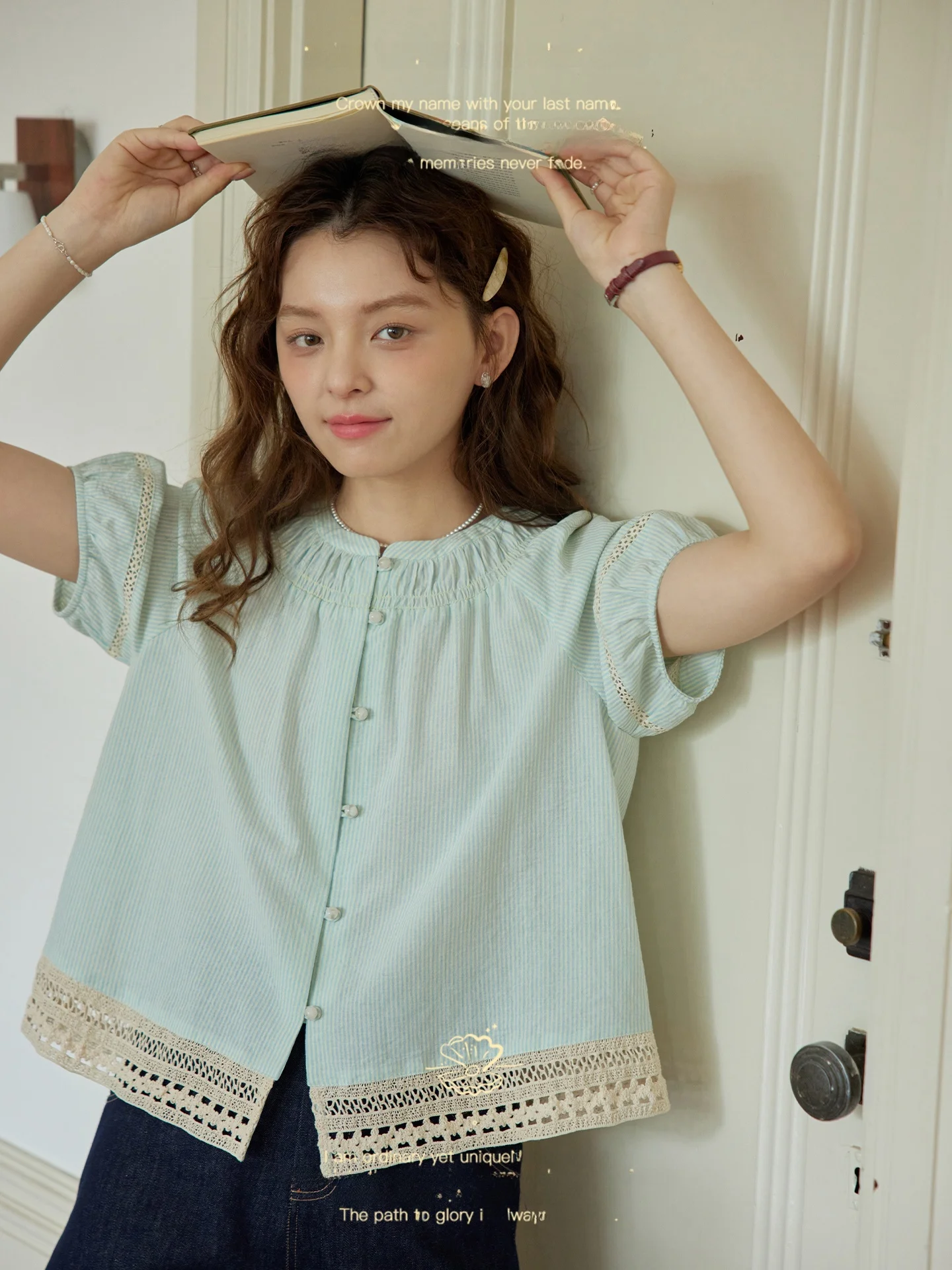 

Nov Et Summer Thin ort Sve Women's irt Retro Sle Pleated round Ne Striped Top Cotton Polyester Blend Casual irt