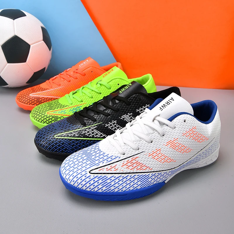 

Men Women Football Shoes Non-slip Soccer Spiked Shoes Outdoor Soccer Sneakers Comfortable Futsal Shoes TF/FG Football Cleats
