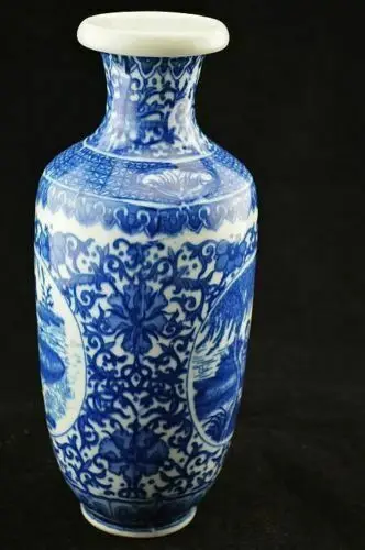 Chinese antique Painting/Blue and white porcelain Qianlong vase