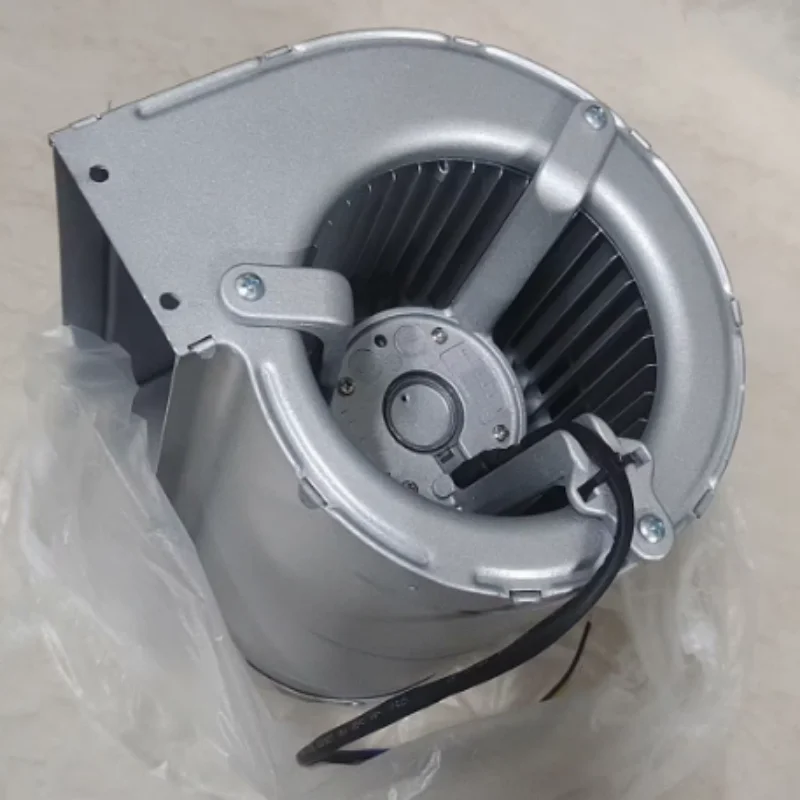 

Промышленный осевой вентилятор D2E133-AM47-65: Высокоэффективный вентилятор для отвода тепла в промышленных шкафах управления и электрооборудовании