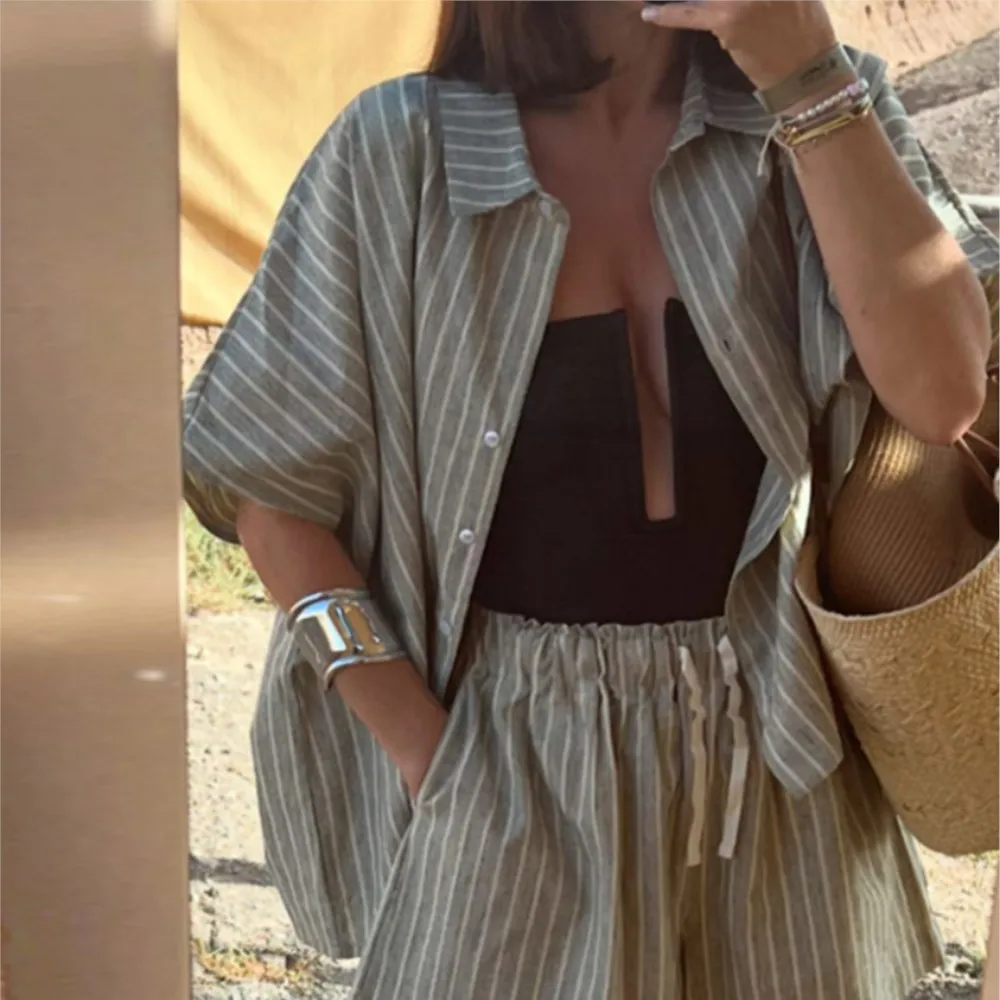 

Summer Casual Piece Set Striped Fashion Loose Daily Style Lapel Single-breasted Cardigan Top Lace-up Pocket Shorts Two-piece Set