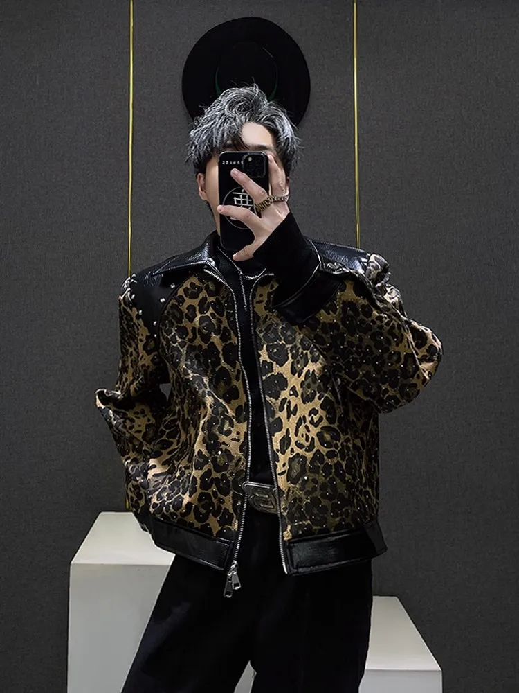 

Мужская куртка в американском ретро-стиле с леопардовым принтом и воротником-стойкой, новинка 2025 года, осенне-зимняя, уличный дизайн, с элементами пэчворка, кожаная верхняя одежда...