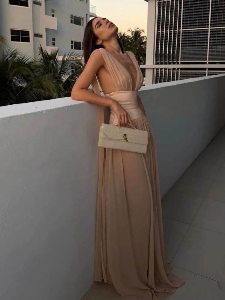 

2026 Lady Fashion Evening Party Club VestidosWomen Solid Elegant Maxi Dress Sexy Backless V-neck Sleeveless Pleated Long Gowns