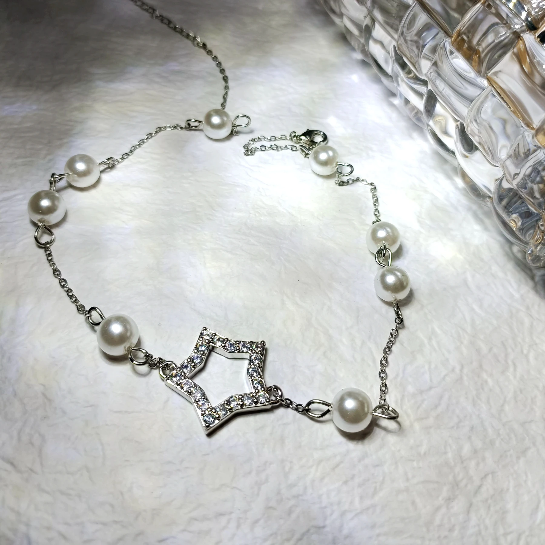 

Elegant 16.9 inch Imitated Pearls & Opens Five Pointed Star Necklace for Women Jewelry