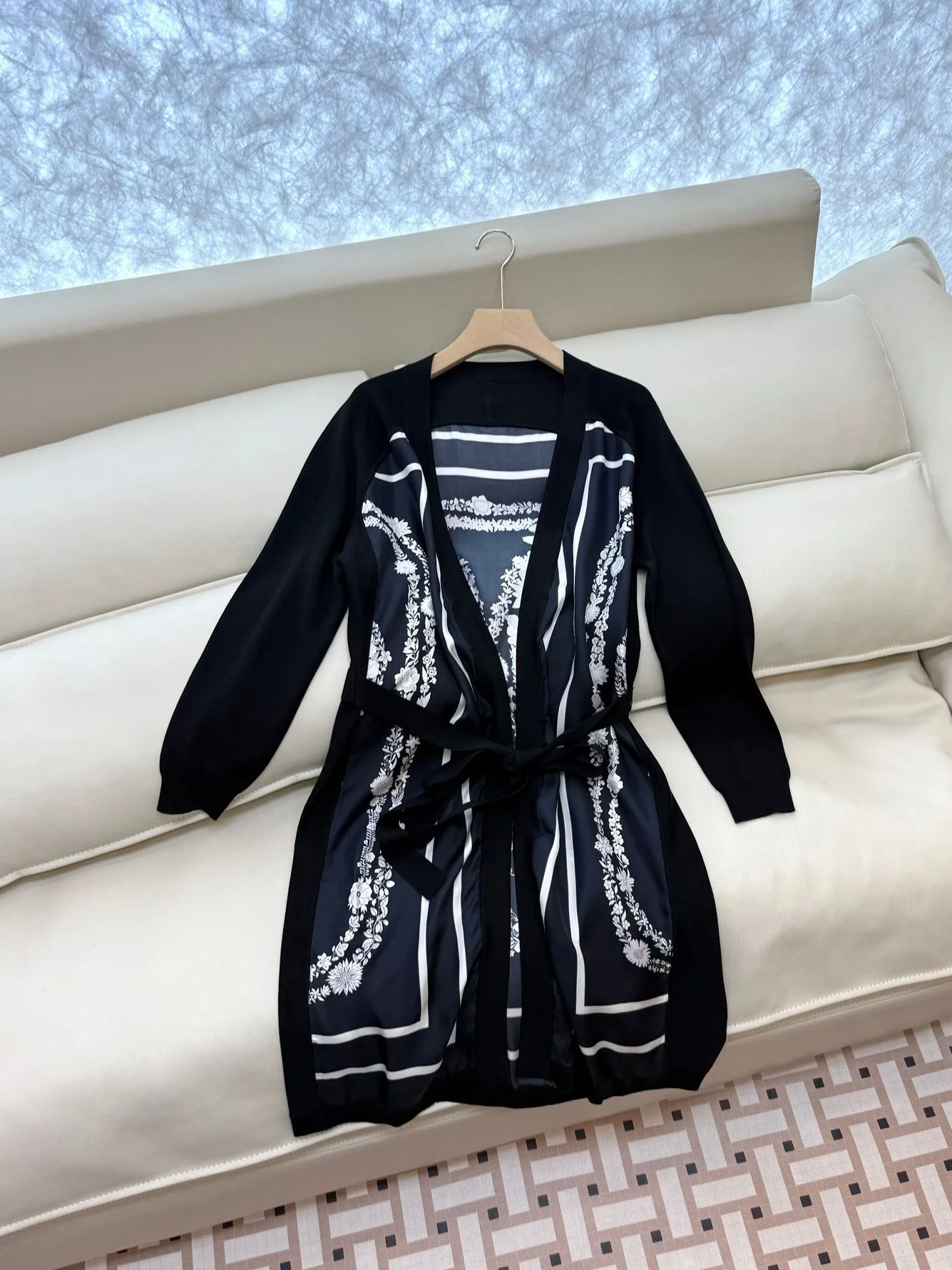 Women's Autumn and Winter New Silk Patchwork Wool Knitted Lace-up Dress