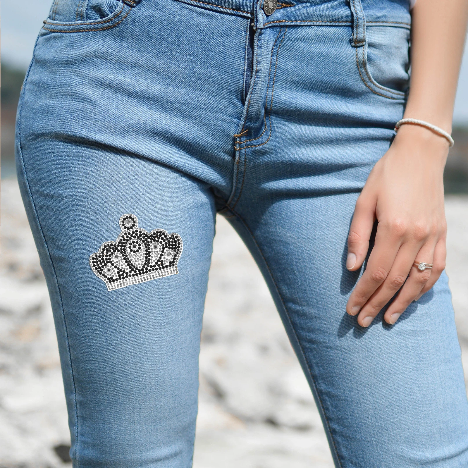 

Rhinestone Crown Applique Iron On Patch Pink Resin Material Clothing Accessories Glitter DIY Repair Hat Jacket nament