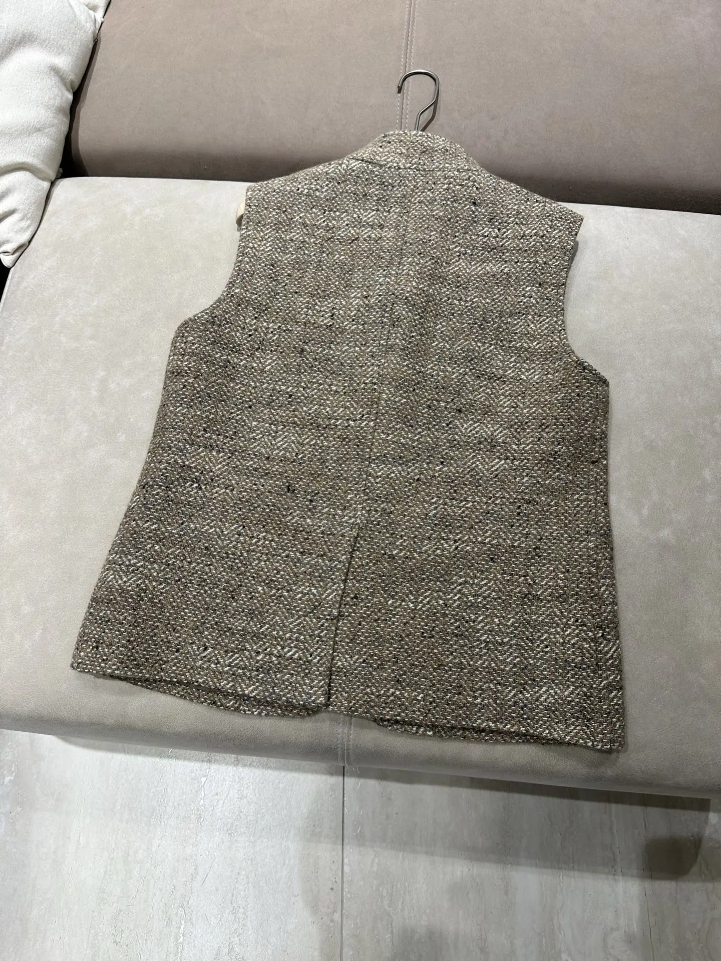 2026Women's Autumn Stand-Collar Sleeveless Tweed Wool-Blend Vest