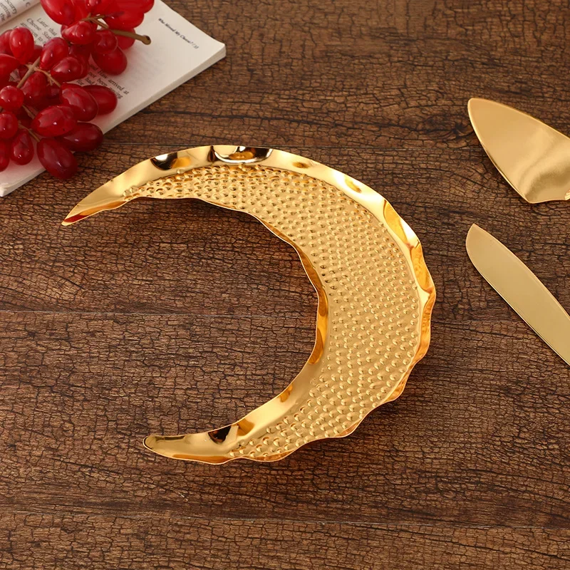 Classical Moon Shape Snack Serving Tray alloy Dessert Fruit Vegetable Plate Golden Appetizer Plates Display Holder