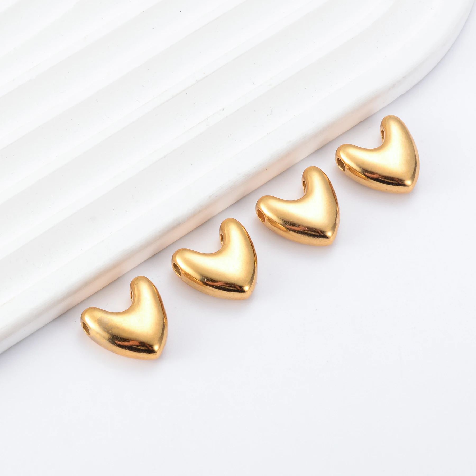 8pcs/lot Wholesale Golden Love Heart Connector for DIY Necklace Bracelet Handmade Fashion Jewelry Making Supplies