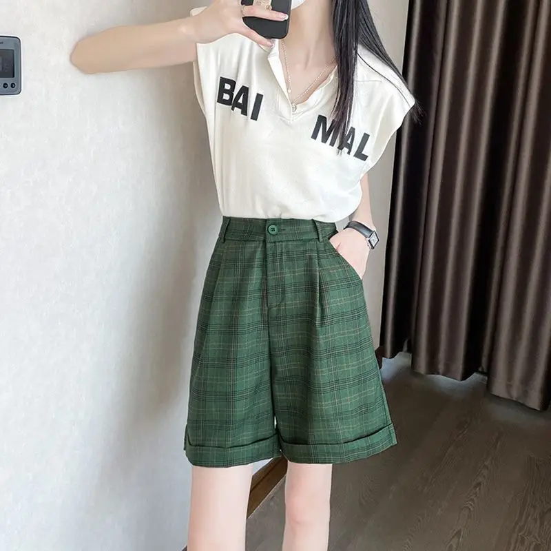 Green Plaid Short Pants Women's Loose Wide Leg Five-Quarter Cuffed Casual Trousers Autumn Fashion New Korean Style