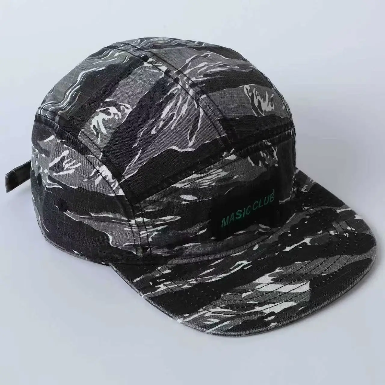 Striped camouflage embroidered letter logo baseball cap, rugged and vintage style, suitable for outdoor outings and casual wear.