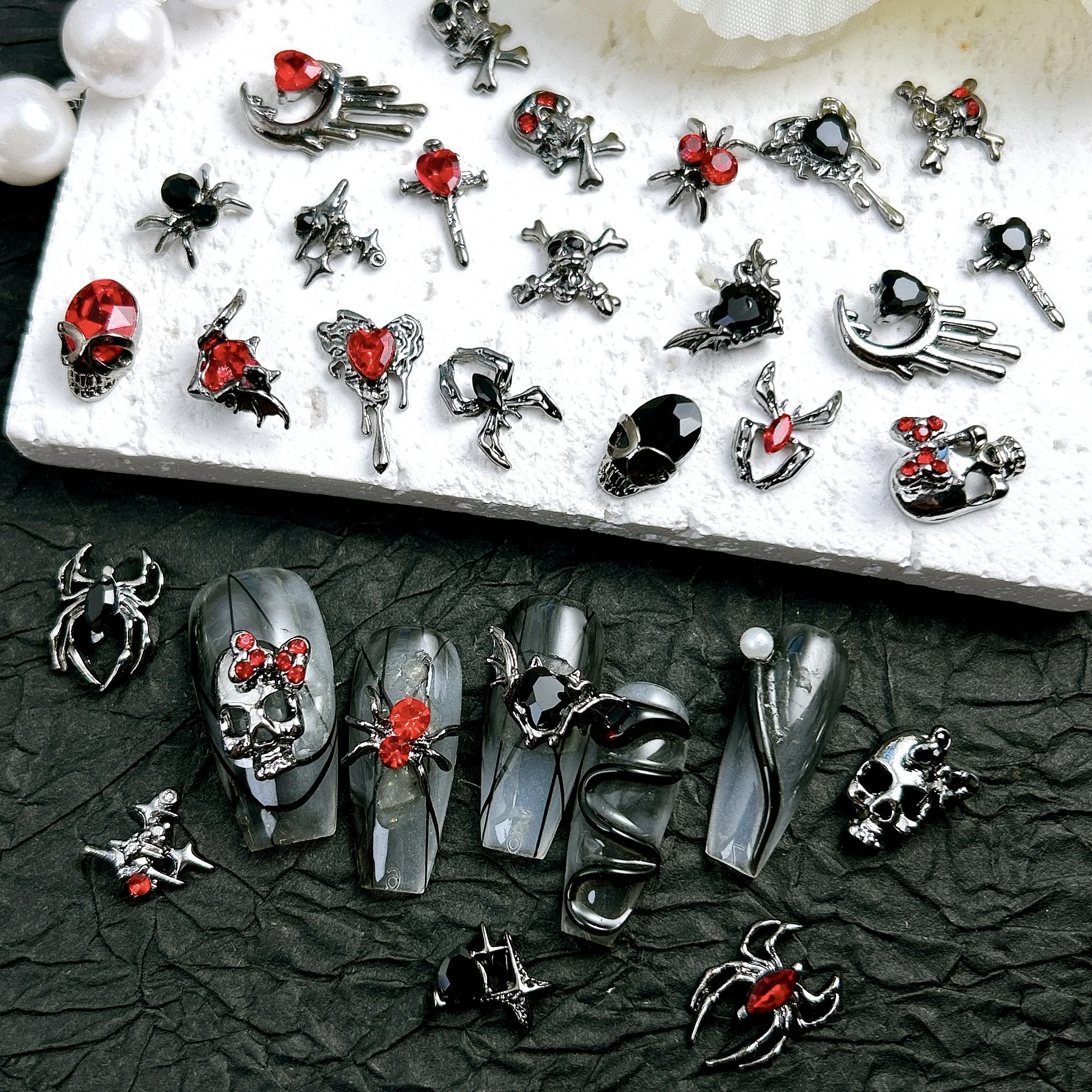 20PCS Multiple Style Alloy Skull Spider Nail Art Charms New Creative Glass Diamond Bat Halloween Nail Decorations for DIY Nails