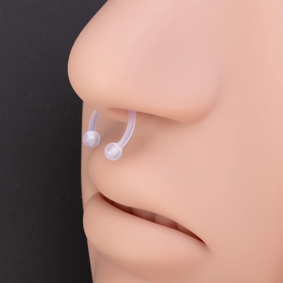 10-30 stücke leuchtende flexible Septum Piercing Ringe Acryl Hufeisen Nasenring Augenbrauen Lippen Ohrring Tragus Piercing Schmuck halter – Detail 4