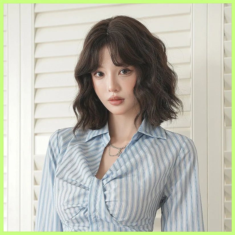 nouvelle-perruque-courte-ondulee-de-printemps-pour-femmes-perruque-synthetique-tendance-a-cheveux-boucles-en-forme-d'œuf