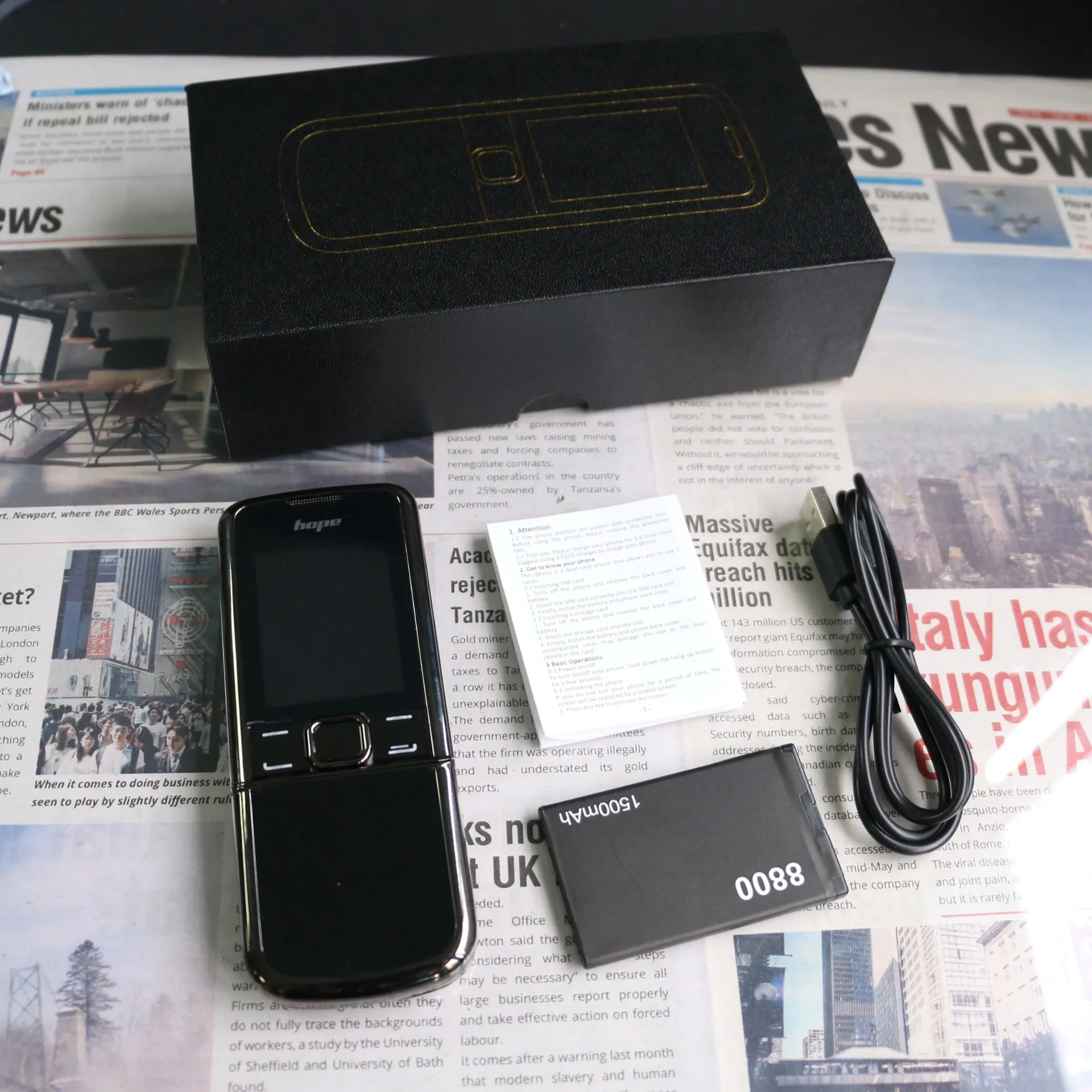 8800 Classic Retro Slider Senior Phone Dual SIM Metal Body Speed Dial Blacklist Durable Elderly Mobile Phone Big Button Luxury
