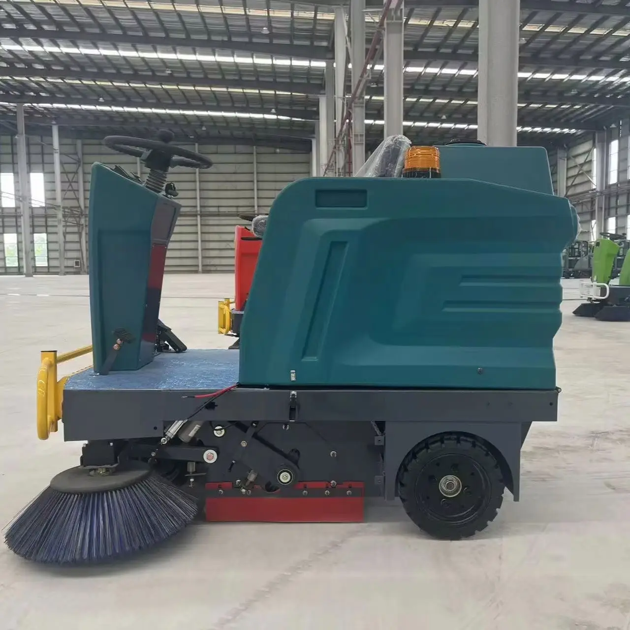 China Machine Vacuum Street Sweeping Equipment Road Sweeper