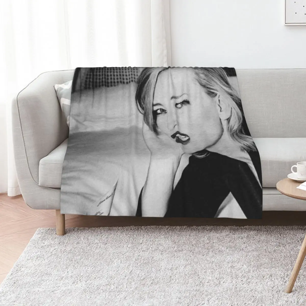Cate Blanchett photoshoot Throw Blanket Decorative Throw Cute Plaid Plush Vintage Beach Soft Beds Blankets