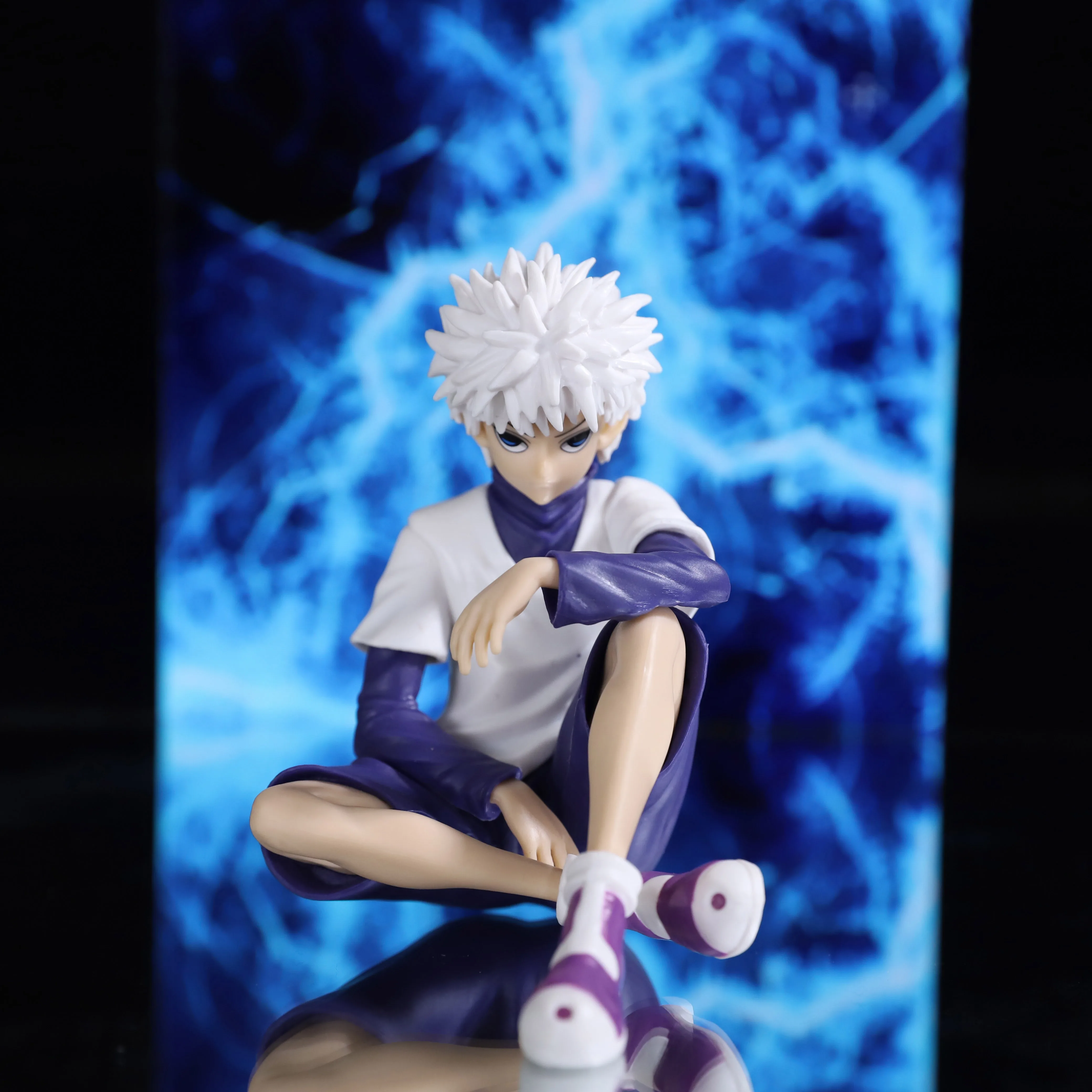 Hunter X Hunter Killua Zoldyck Anime Figure, Sitting Pose White Hair Killua on Cylinder Base, PVC Collectible Statue Model, Boxe