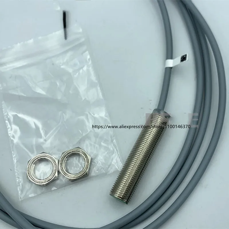 3Pcs New Pepperl+Fuchs 212060 proximity switch NBB4-12GM50-E2-3G-3D DC three-wire PNP. NO inductive sensor