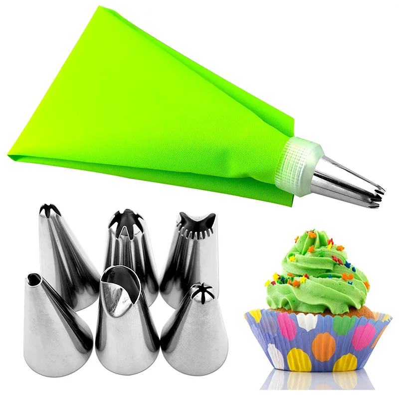 8Pcs/Set Silicone Kitchen Accessories Icing Piping Cream Pastry Bag + 6 Stainless Steel Nozzle Set DIY Cake Decorating Tips Set