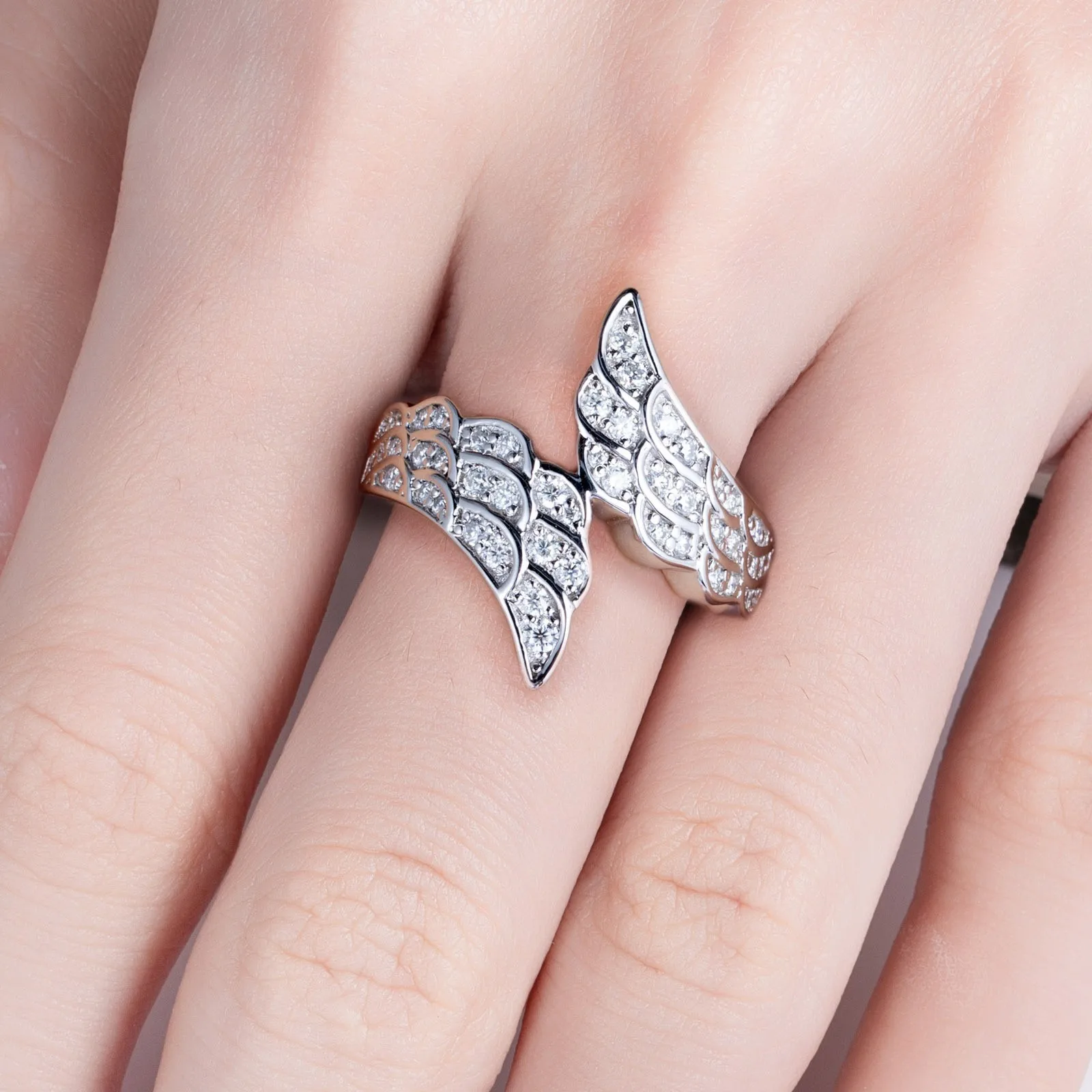 

Кольцо Carnica Luxury Angel Wing Heart с муассанитом для женщин, 100% стерлинговое серебро S925, сверкающее обручальное кольцо, ювелирное изделие, цвет GRA D