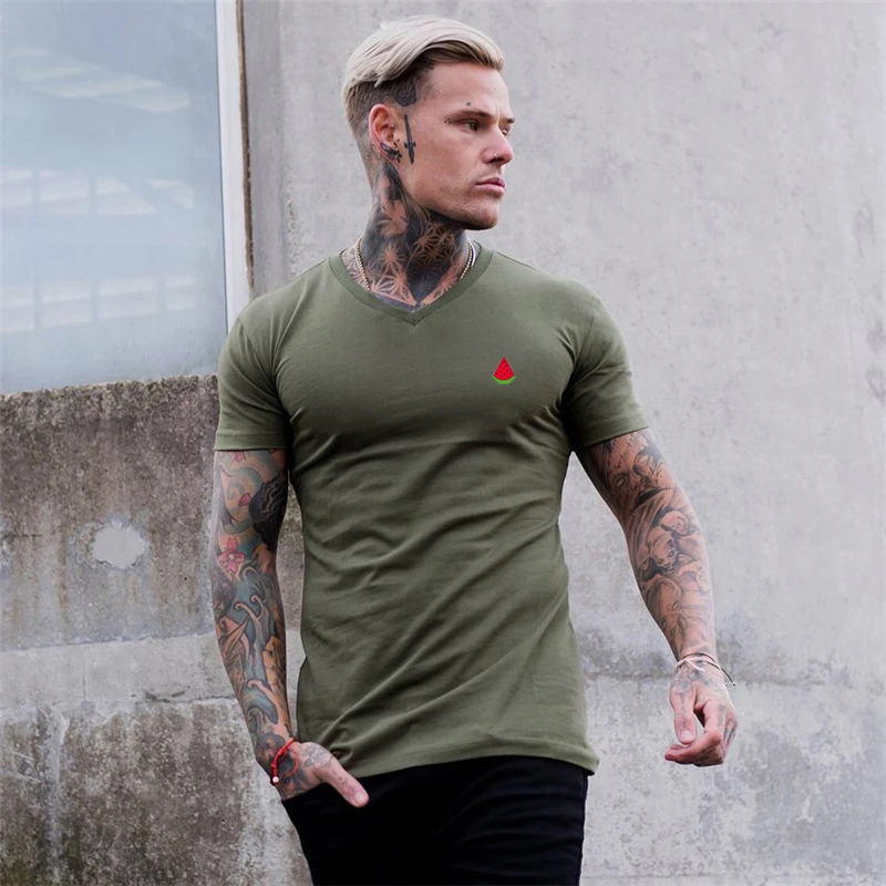 Sumemr Moisture Wicking Short Sleeve Cotton T-Shirt Men\'s V-Neck Slim Fit Shirt Fitness Bodybuilding Workout Tees Gym Clothing