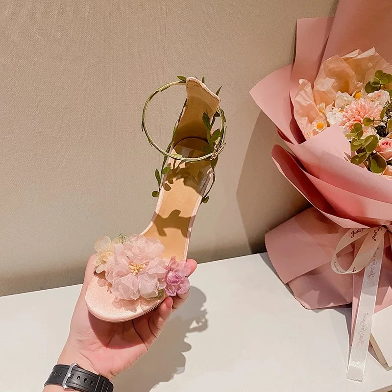 

Новые летние сандалии на высоком каблуке с розовым цветком, групповая покупка, вечерние сандалии для подружки невесты с открытым носком для уличной женской обуви с пряжкой