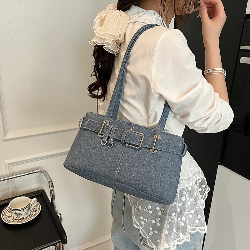 

Fashionable Women Luxury Leather Shoulder Designer Classic Tote Bag Elegant Crossbody Handbag For Everyday Urban Wearing