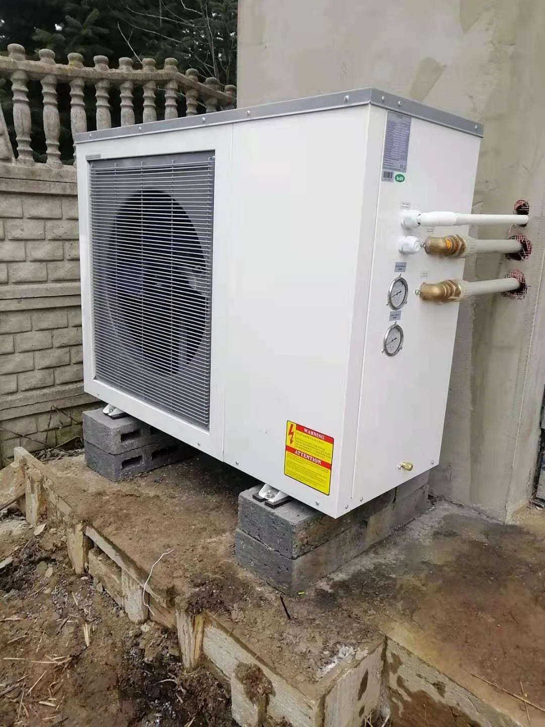 Pompe à chaleur air-eau TUV A+++R32 8.8KW 12KW 13.9KW 15KW Full DC Inverter avec sortie d'air latérale et contrôle Wi-Fi