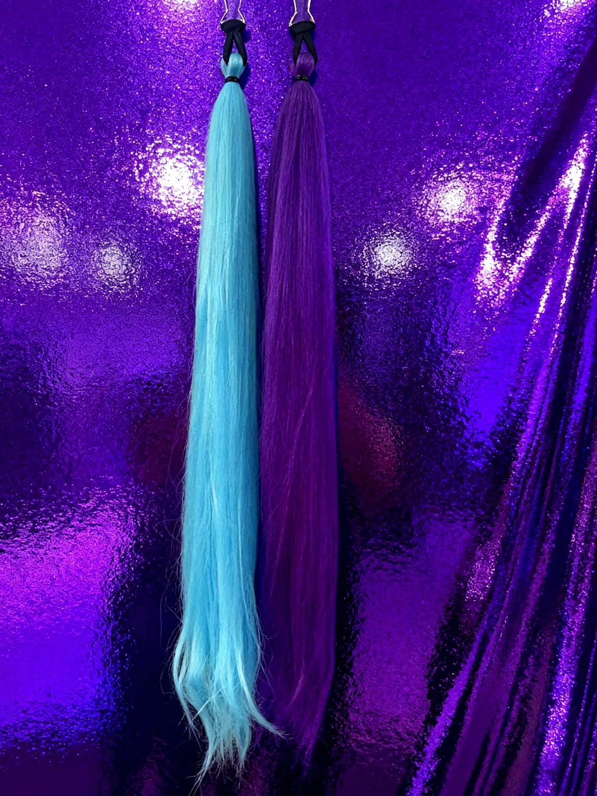 Kolorowy doczepiany kucyk: Idealny do kostiumów świątecznych i cosplay dla dorosłych i dzieci.