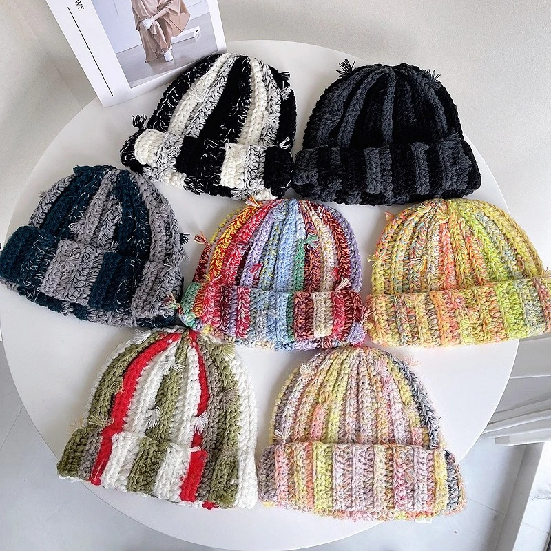 

Нишевый японский разноцветный вязаный крючком модный пуловер, вязаная шапка, зимняя теплая шапка с защитой ушей, шапки-бини с черепом для женщин