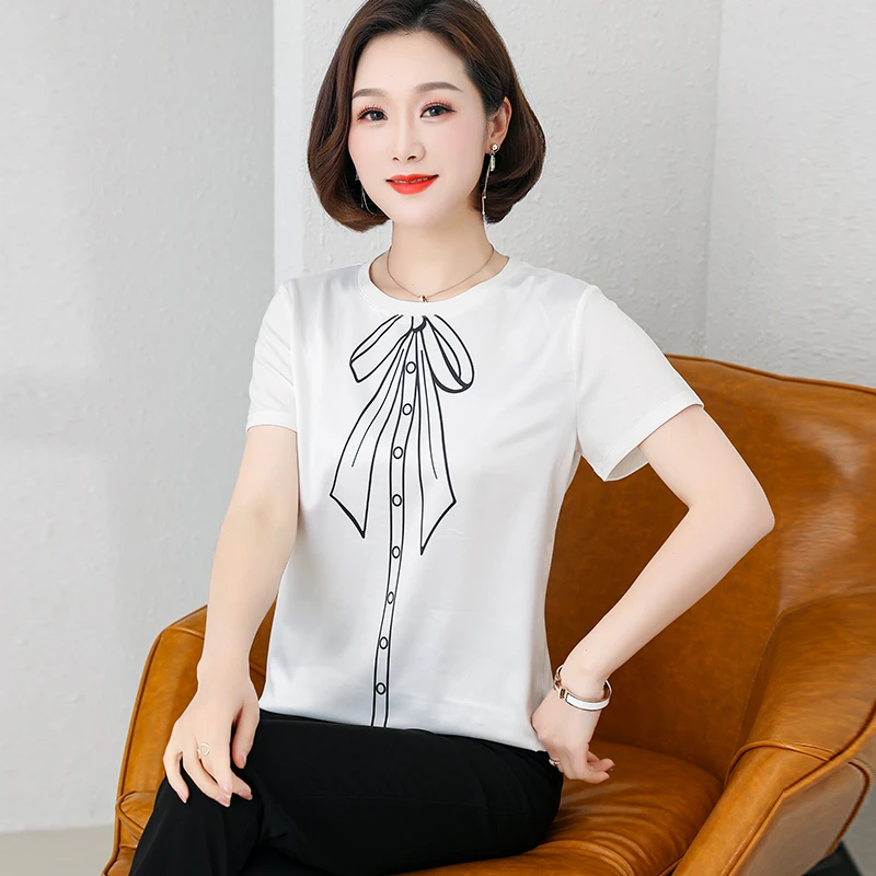 2023 Summer Satin T-shirt Fashion Silk T-shirt for Women Short-sleeved Design Silk White T-shirt Luxry Sense Stain White Shirts