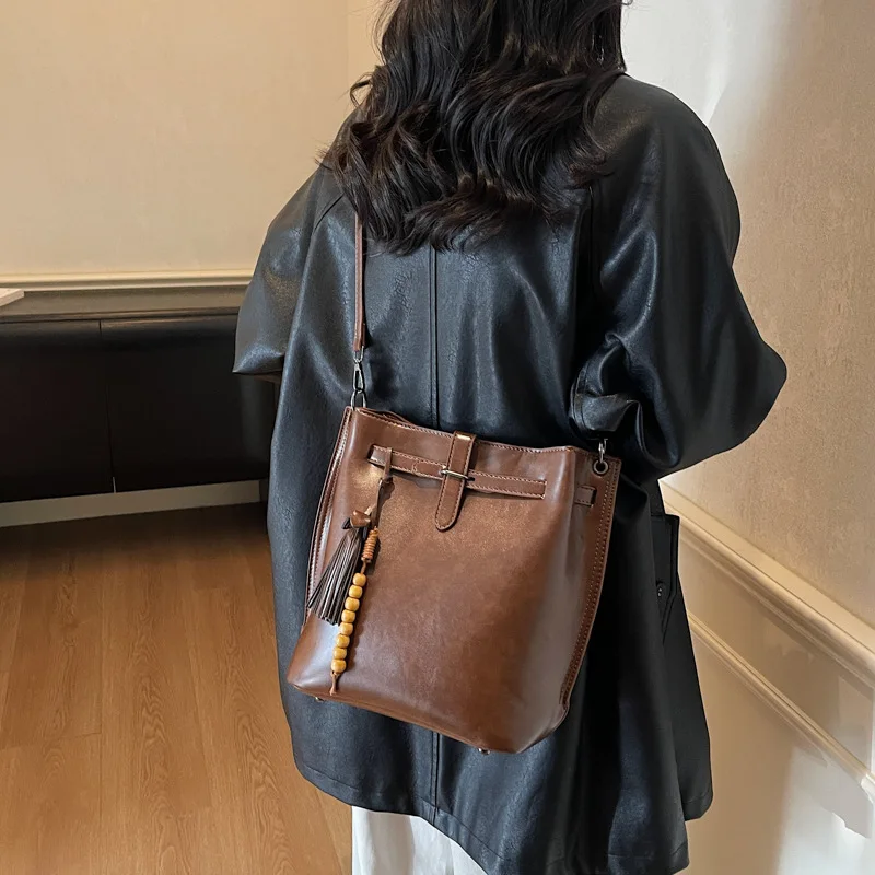 حقيبة يد فاخرة جديدة لعام 2025 للنساء، محفظة كتف كلاسيكية ذات سعة كبيرة من الجلد الطبيعي متعددة الاتجاهات، حقيبة عمل أنيقة عتيقة #4