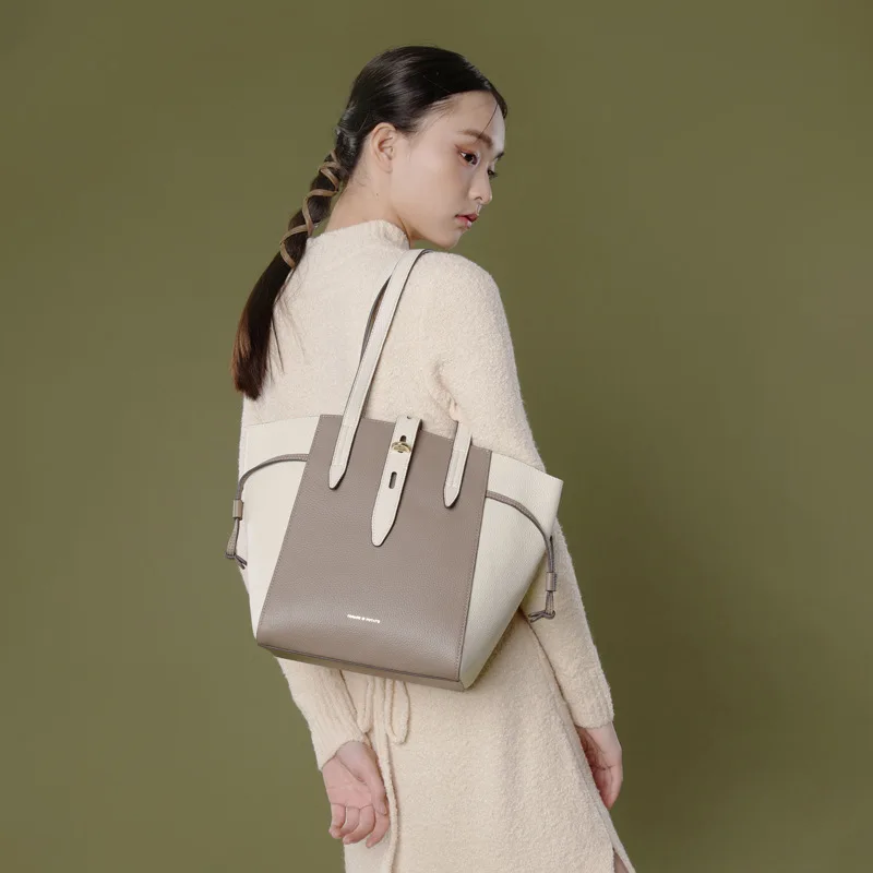 D4-TP2021071,Cowhide Material Luxury Female Shoulder Crossbody Handbag Tote Waist Belt Chest Travel School Bag Backpack