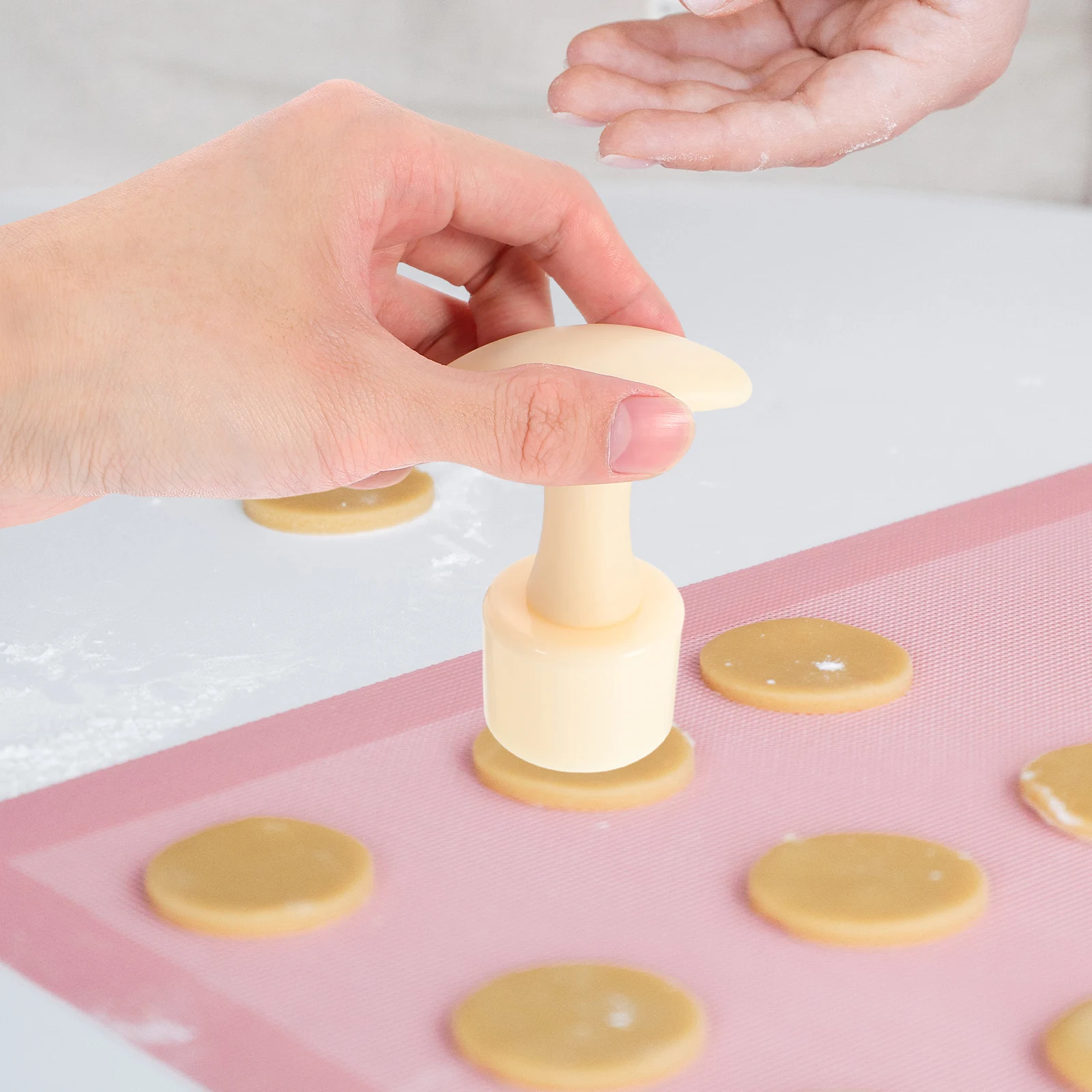 

1 Set Silicone Mold Handle French Removable Tart Crust Press Tool Multi-Functional Dough Tamper For Fruit Meat Pies Baking Tools