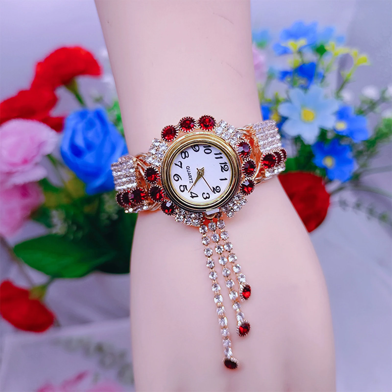 Sparkling Rhinestone Round Dial Watch Colorful Tassel Metal Strap Watch for Shopping and Daily Life