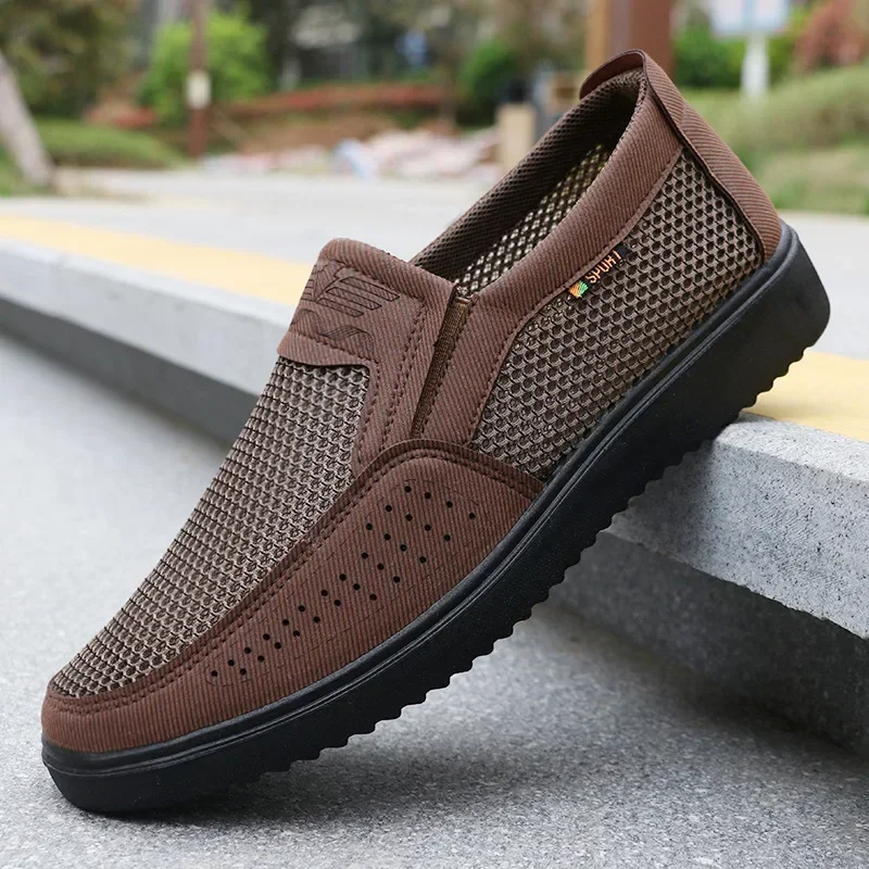 Sommerliche Herren-Slipper aus atmungsaktivem Mesh, rutschfeste, leichte Freizeitschuhe aus Stoff für Väter – Detail 11