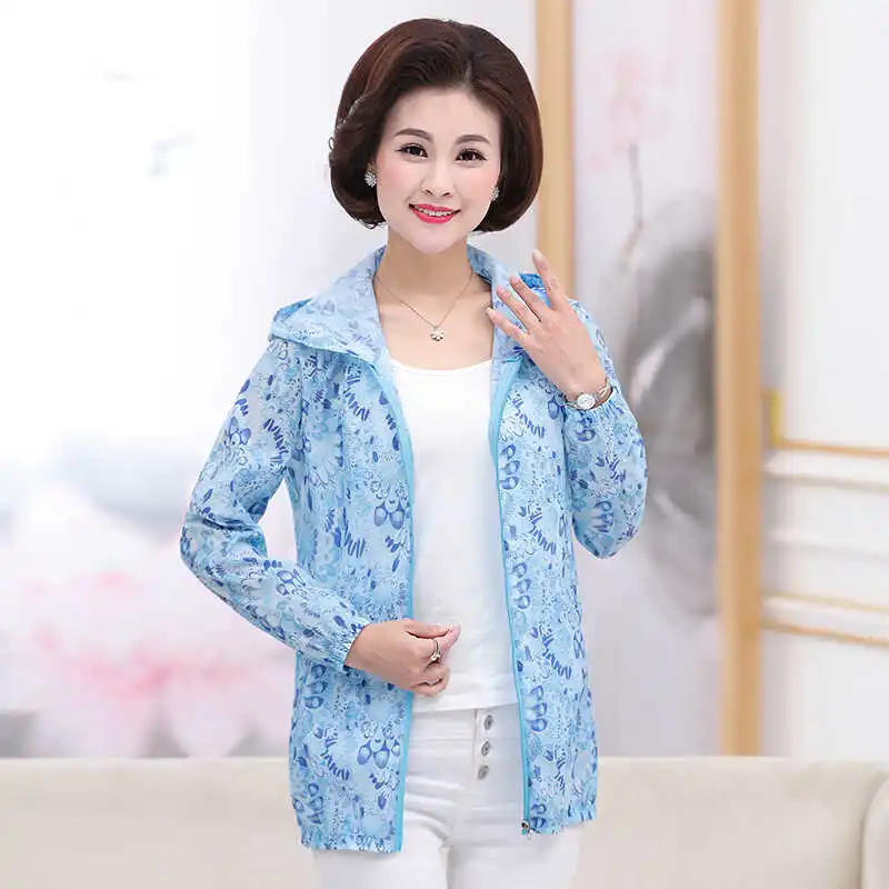 

Fashionable Summer Clothes Sun Protection Light Outerwear for Middle-Aged Women Polyester Fiber Loose Fit Zipper Closure